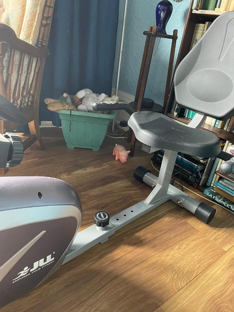 JLL RE100 Recumbent Exercise Bike | in 